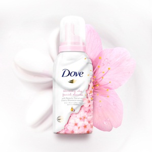 多芬(Dove)樱花之吻 氨基酸洁面 慕斯泡泡136ml 敏感肌洗面奶 泡沫绵密 温和保湿