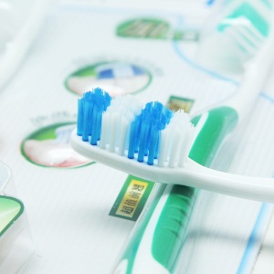 LG竹盐牙刷 超值前翘牙刷（2+1套装）宽头设计 超洁护龈软毛