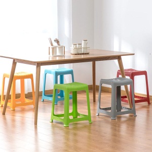 茶花塑料凳子47cm条纹高方凳加厚休闲椅子板凳换鞋凳浴室凳 一个颜色随机