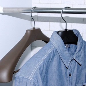 茶花无痕宽肩衣架男女式西装衣架服装店塑料衣裤架防滑衣服架衣挂 10支装（颜色随机）