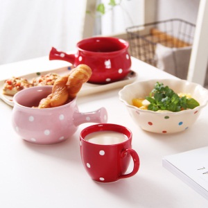 1日式网红餐具ins早餐手柄碗单个创意个性家用饭碗可爱陶瓷沙拉盘