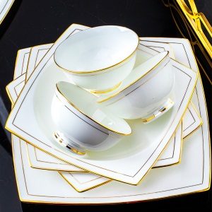 c2碗碟套装 家用简约欧式金边骨瓷景德镇陶瓷餐具创意轻奢碗盘组合