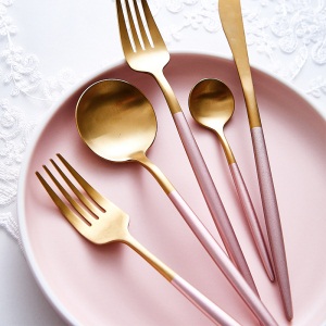c5欧式粉金牛排刀叉套装家用叉子勺子玫瑰金304不锈钢西餐餐具