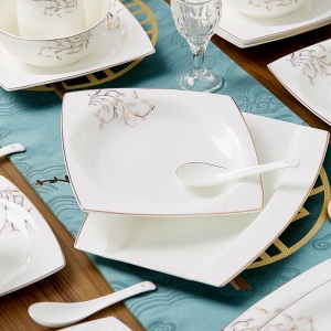 c11骨瓷餐具碗碟套装 家用组合欧式陶瓷碗筷景德镇简约盘子 相随一生