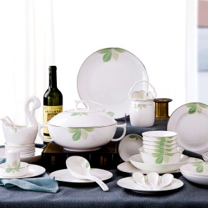 b1套装碗碟家用组合欧式骨瓷餐具碗盘碗筷简约吃饭陶瓷碗盘子