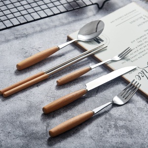 c11皇龍轩 日式创意家用牛排刀叉木柄勺子不锈钢西餐具全套刀叉勺
