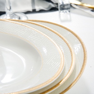 c6碗碟套装 家用欧式简约金边18头餐具套装 景德镇陶瓷单个碗盘组合