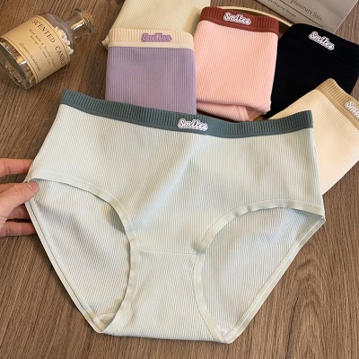 青涩内裤女士纯棉全棉裆抗菌中腰无痕性感新款女生少女风短裤夏季薄款s586p