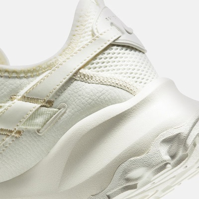 耐克 女子 NIKE TC 7900 运动鞋 DD9682 DD9682-100s447
