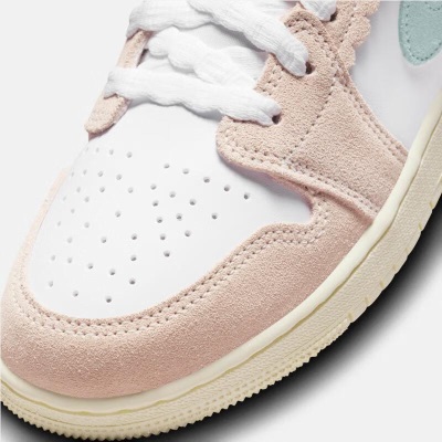 耐克（NIKE）AJ1 运动鞋 AIR JORDAN 1 LOW SE(GS) DZ5356-800s447