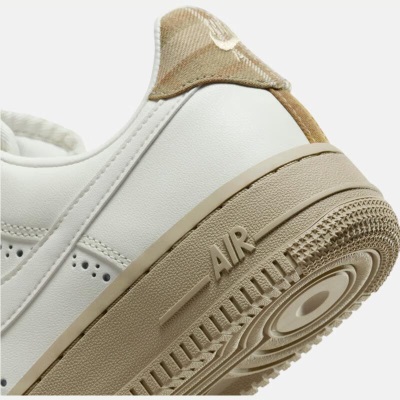 耐克（NIKE）女子空军一号运动鞋 AIR FORCE 1 ’07 LX FV3700-112s447