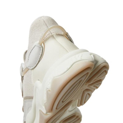 adidas Originals阿迪三叶草女子OZWEEGO WLIFESTYLE GENERALIST休闲鞋 IG7824s447