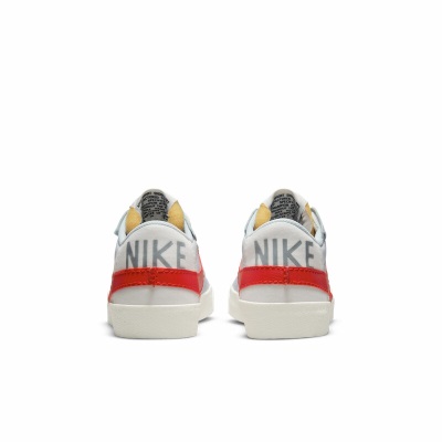 耐克 男子运动鞋耐克大勾板鞋 NIKE BLAZER LOW ’77 JUMBO DQ8769-100s447