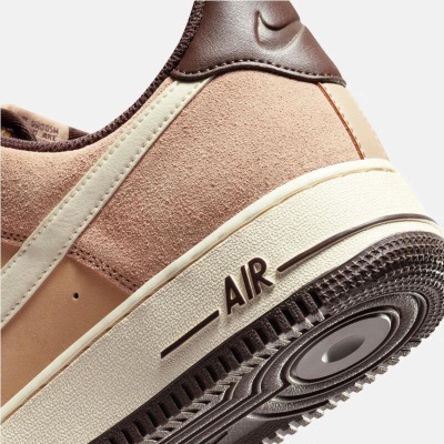 耐克（NIKE）男子空军一号运动鞋 AIR FORCE 1 ’07 LV8 EMB AJ1 FB8878-200s447